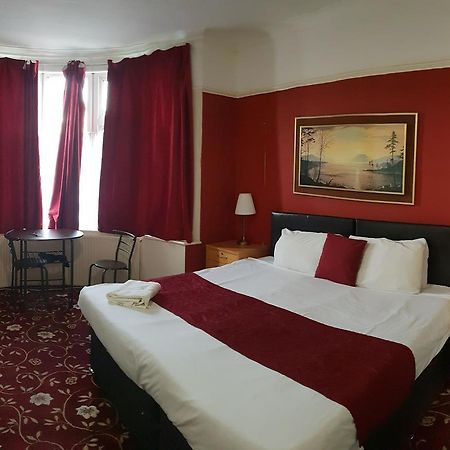 Harrow Bed & Breakfast Гарроу Екстер'єр фото