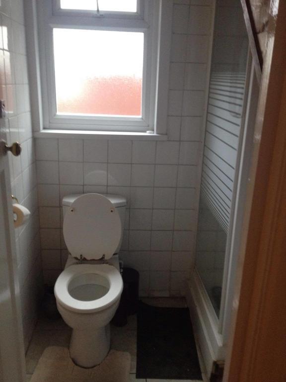Harrow Bed & Breakfast Гарроу Номер фото