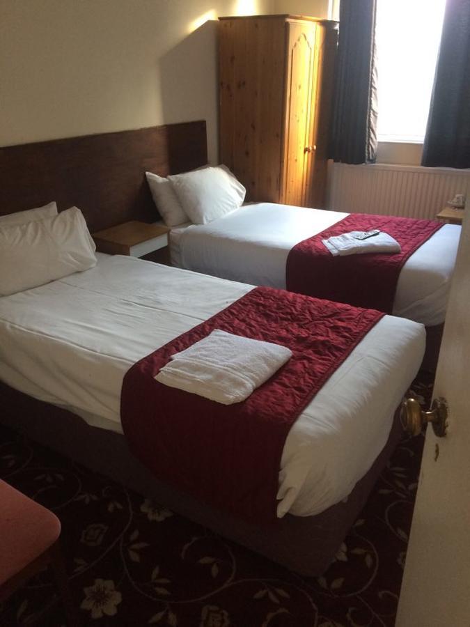 Harrow Bed & Breakfast Гарроу Екстер'єр фото